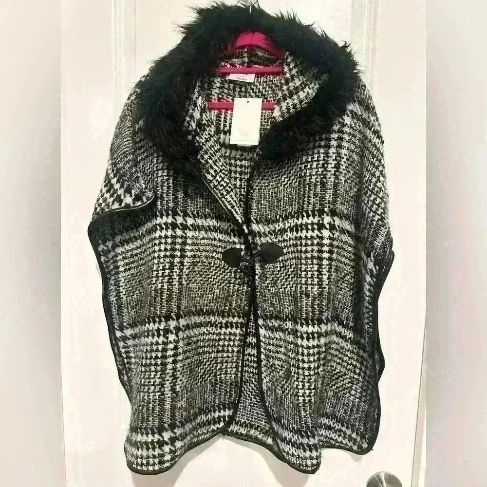 David & Young Onesize Poncho NWOT